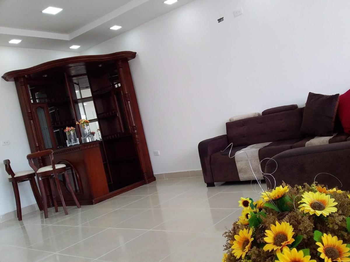 El Mochilero Hostel ริโอบัมบา ภายนอก รูปภาพ