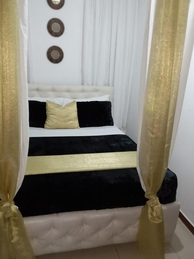 El Mochilero Hostel ริโอบัมบา ภายนอก รูปภาพ