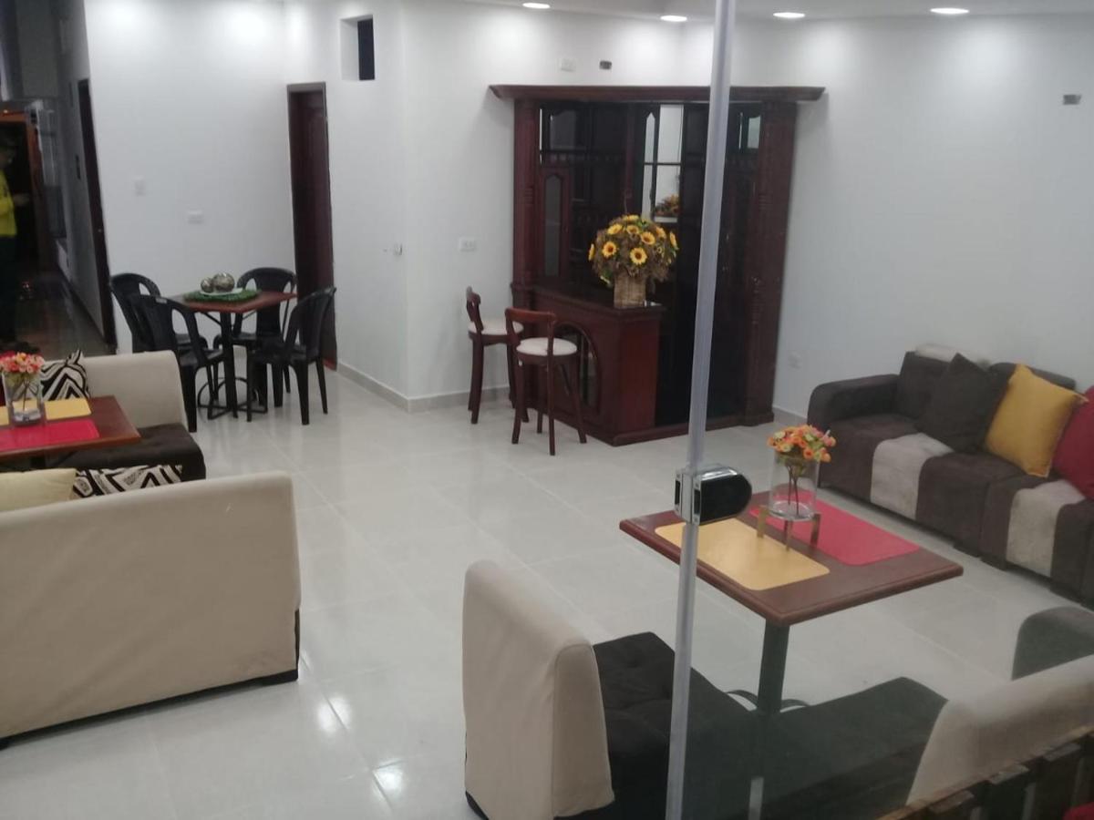 El Mochilero Hostel ริโอบัมบา ภายนอก รูปภาพ