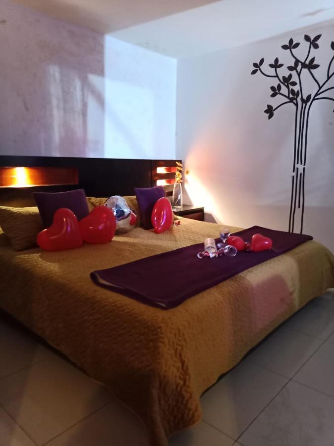 El Mochilero Hostel ริโอบัมบา ภายนอก รูปภาพ